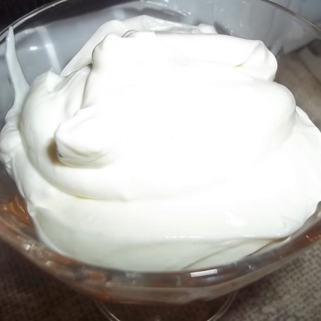 Krok 3 - Deser z jogurtem bałkańskim i mascarpone foto