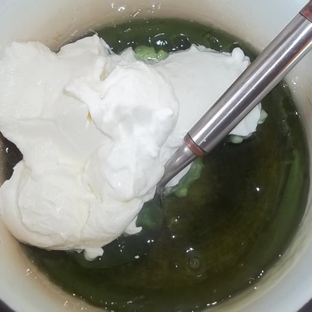 Krok 2 - Deser z jogurtem greckim foto