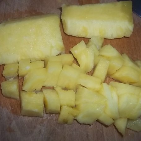 Krok 1 - Deser z karmelizowanym ananasem foto