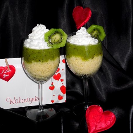 Krok 4 - Deser z kiwi na walentynki foto