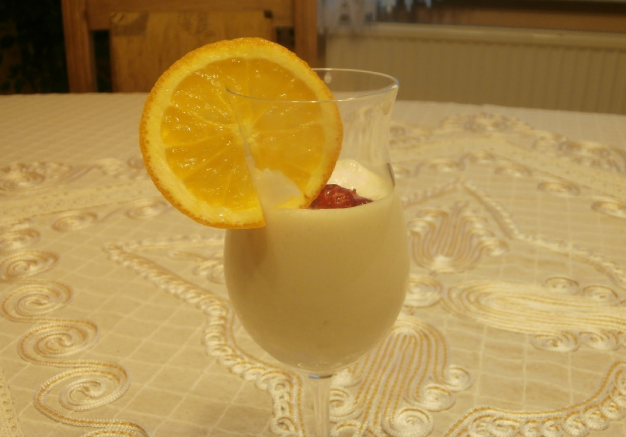 deser z mascarpone i likierem pomarańczowym foto