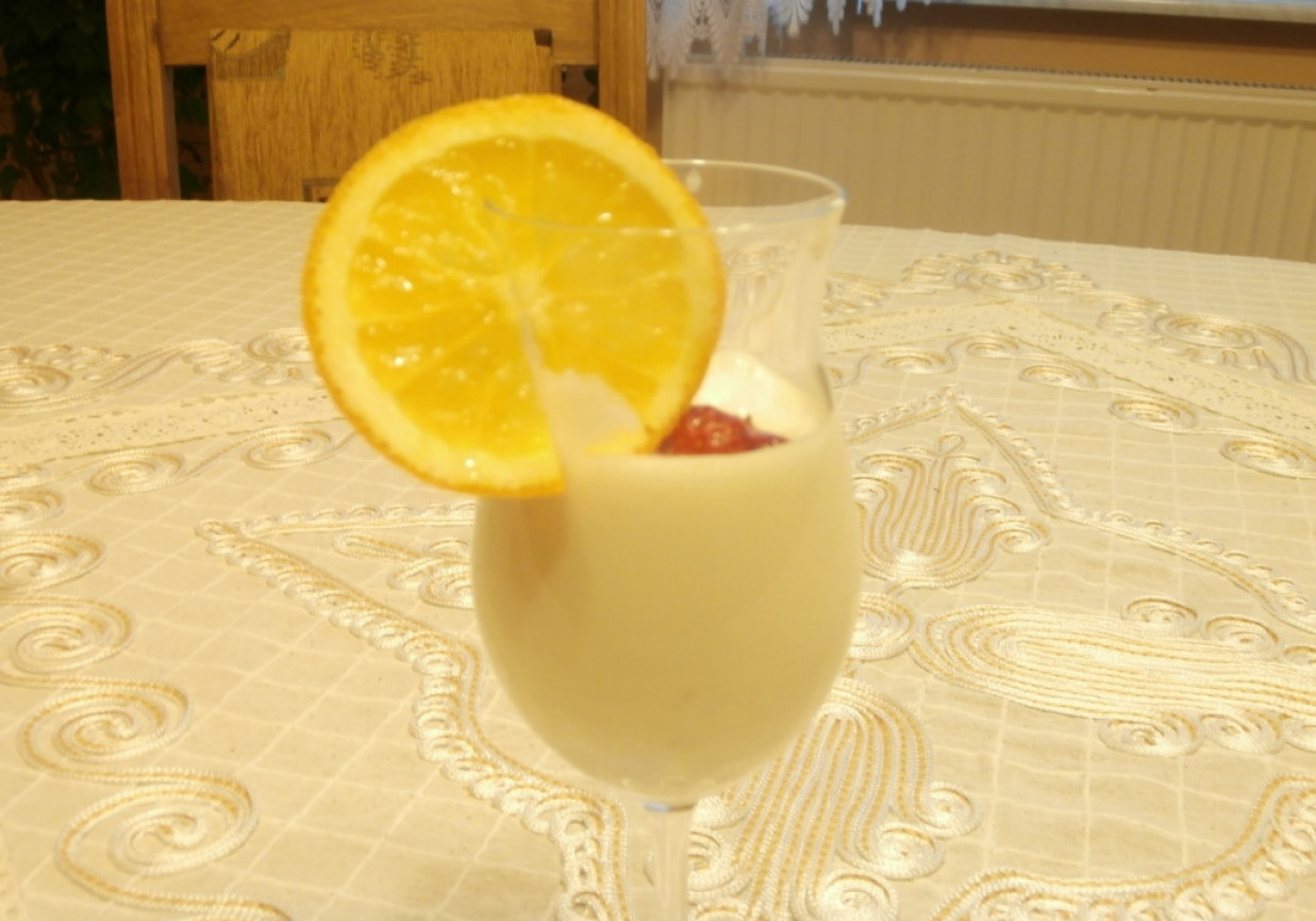 deser z mascarpone i likierem pomarańczowym foto