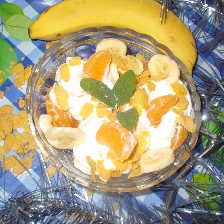 Krok 3 - Deser z owocami i jogurtem greckim foto