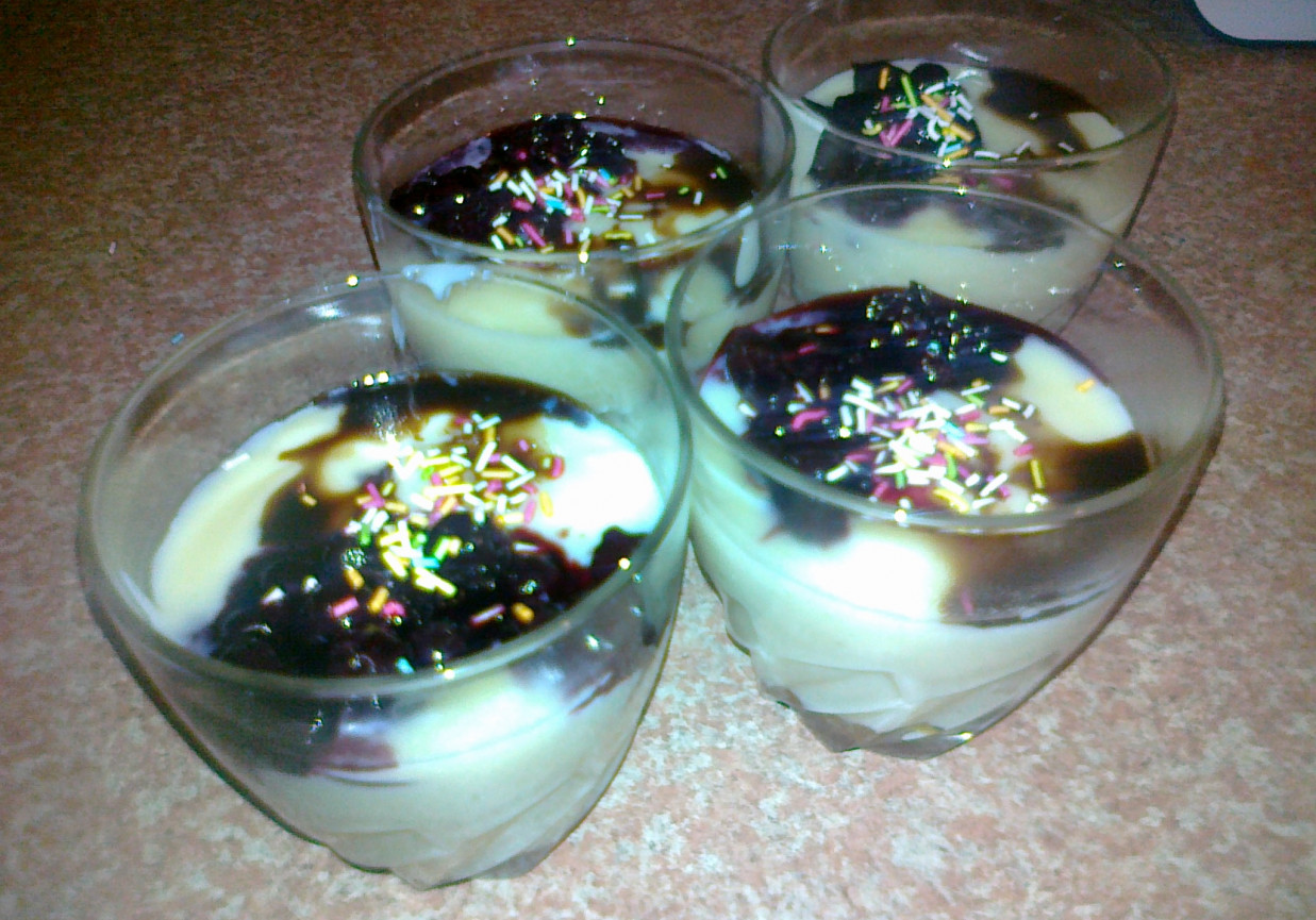 Deserek puddingowy z dżemem z figi DoradcaSmaku.pl