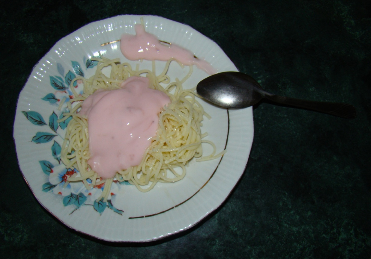 deserowy makaron z jogurtem foto
