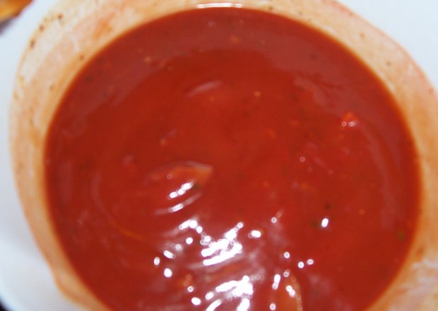 Fotografia przedstawiająca diabelski sos cebulowy