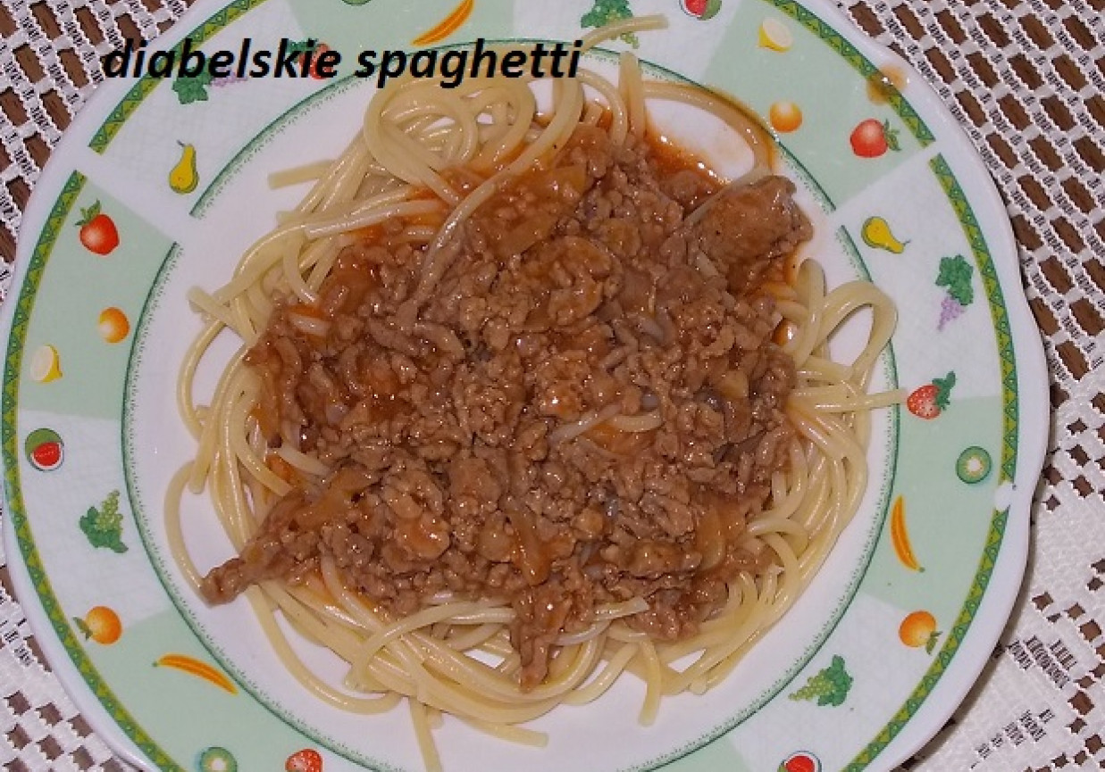 Diabelskie spaghetti foto