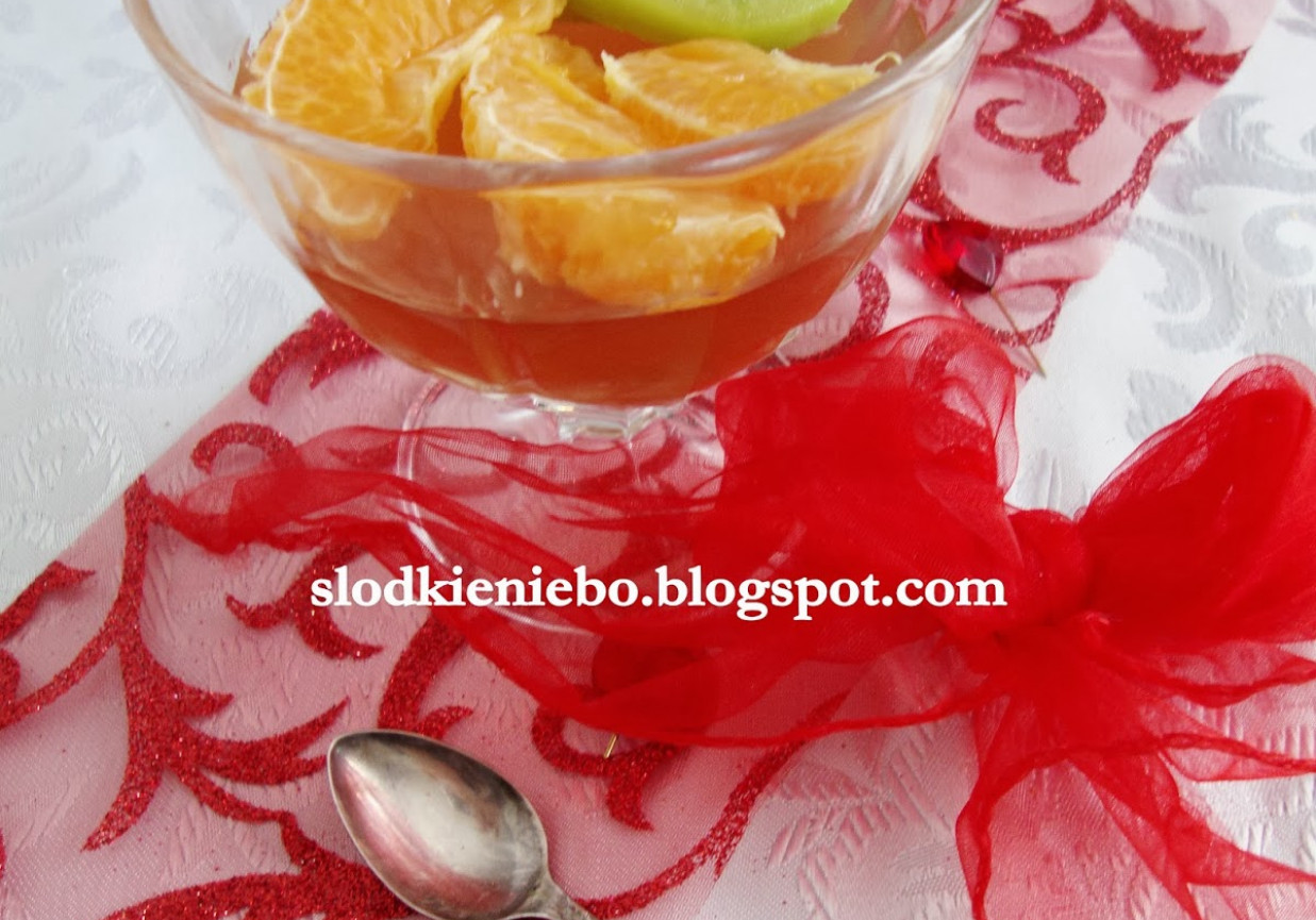 Dietetyczna herbaciana galaretka z owocami - deser bez cukru foto