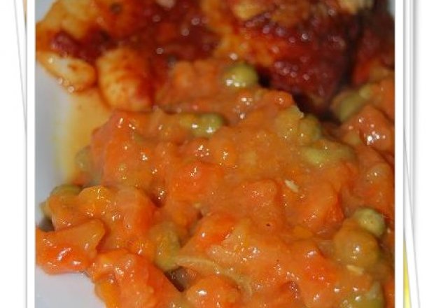 Fotografia przedstawiająca Dietetyczna marchewka z groszkiem