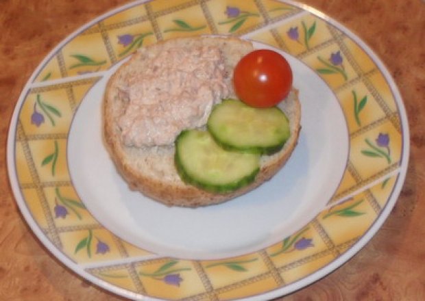 Fotografia przedstawiająca Dietetyczna pasta z tuńczyka.