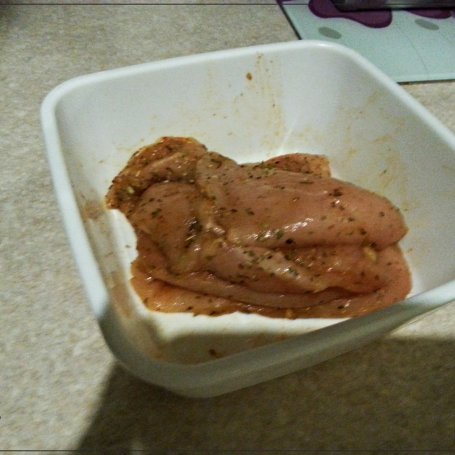 Krok 1 - Dietetyczna pierś z kurczaka pieczona w folii foto