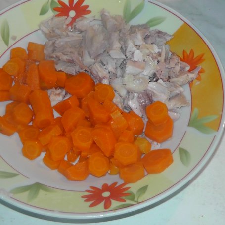 Krok 2 - Dietetyczna potrawka z kurczaka z makaronem foto