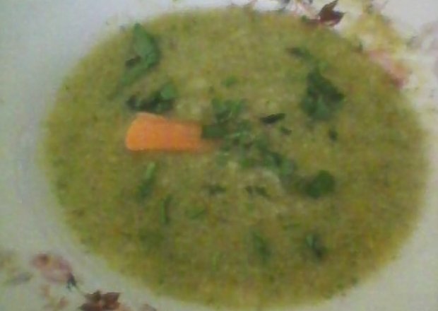 Fotografia przedstawiająca Dietetyczna zupa krem z brokułów