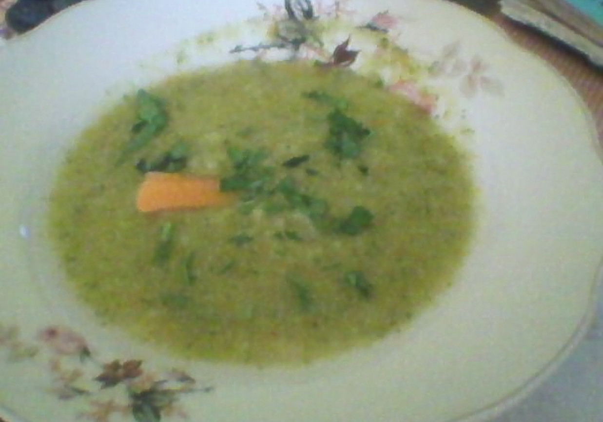 Dietetyczna zupa krem z brokułów foto