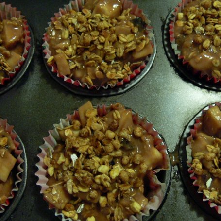 Krok 2 - Dietetyczne jabłkowe muffinki ze śliwką foto
