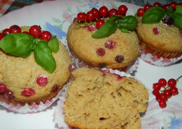 Fotografia przedstawiająca Dietetyczne muffinki z otrębami owsianymi
