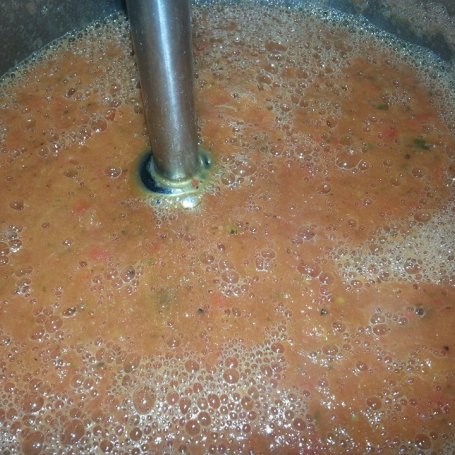 Krok 3 - Dietetyczne pulpety w sosie pomidorowo- paprykowym. foto