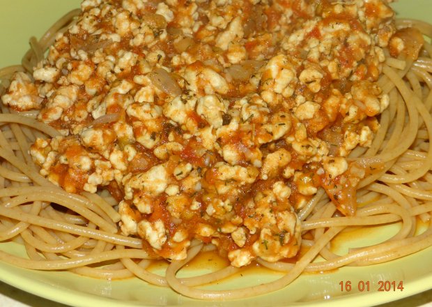Fotografia przedstawiająca Dietetyczne spaghetti z pomidorami