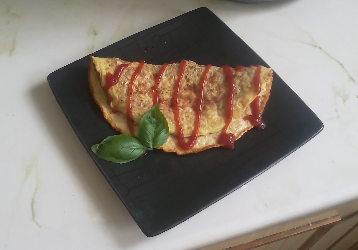 Dietetyczny omlet owsiany z otrębami foto