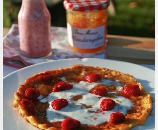 Fotografia przedstawiająca Dietetyczny omlet śniadaniowy + koktajl