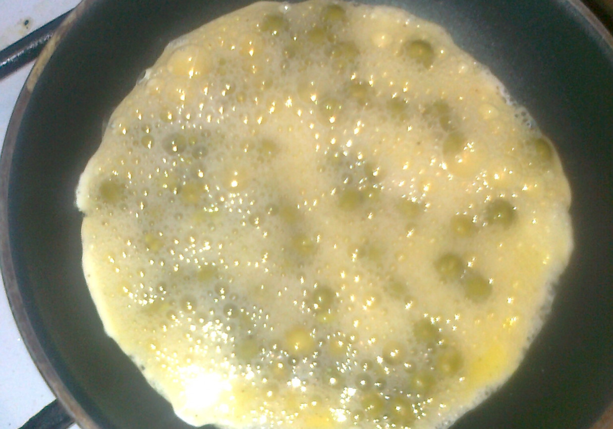 dietetyczny omlet z groszkiem :) foto
