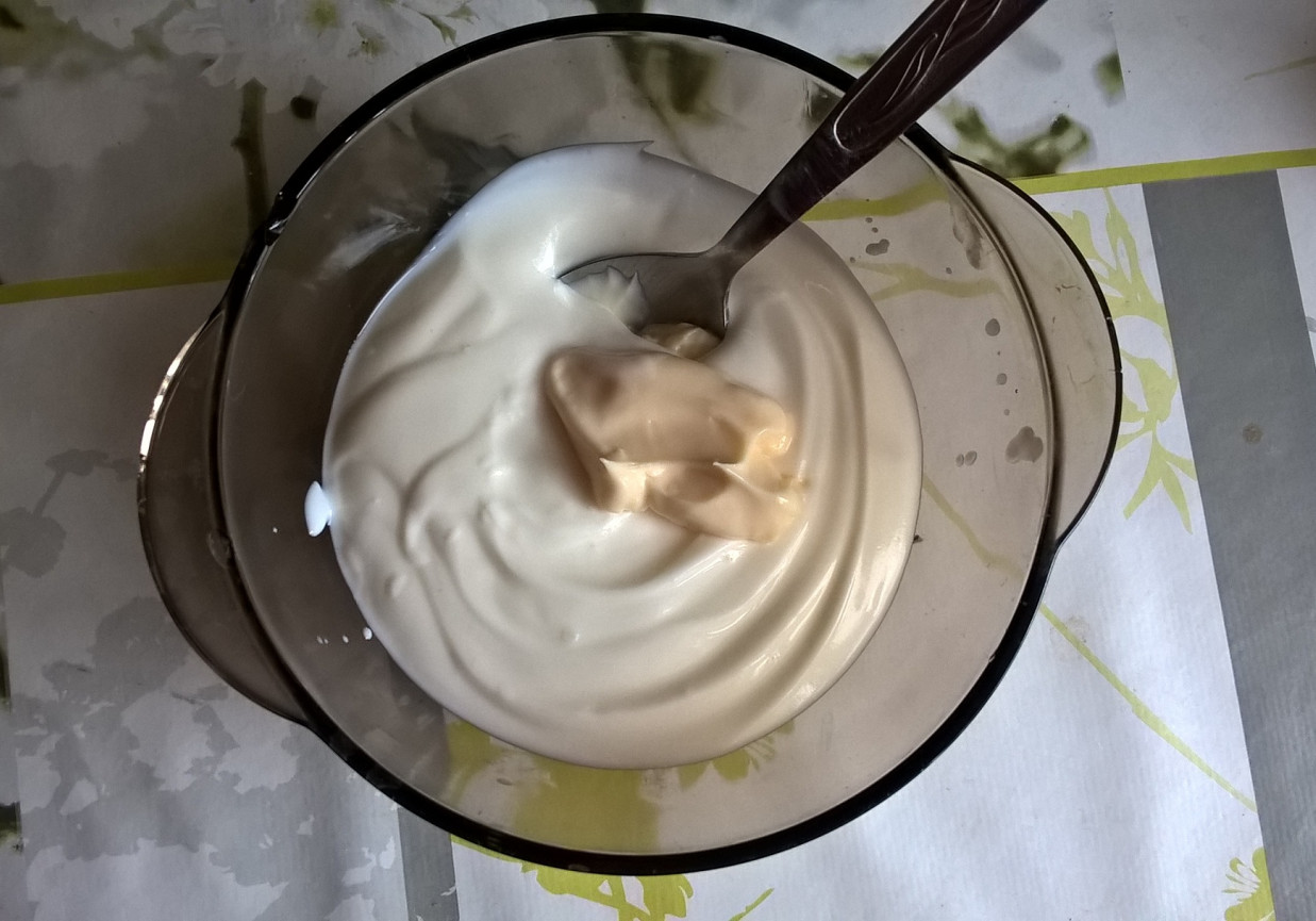 Dip jogurtowy z chilli foto