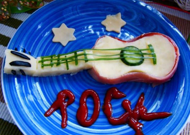 Fotografia przedstawiająca Dla fana muzyki i rocka - gitara dla niejadka