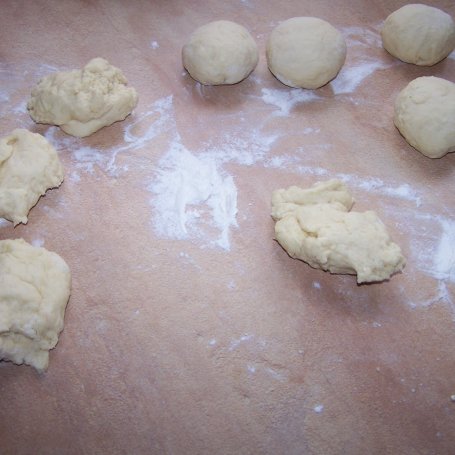 Krok 4 - Do domowych fast foodów, czyli bułeczki hamburgerowe :) foto