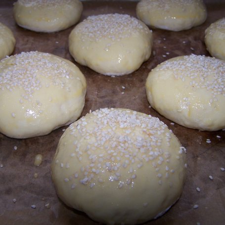 Krok 6 - Do domowych fast foodów, czyli bułeczki hamburgerowe :) foto