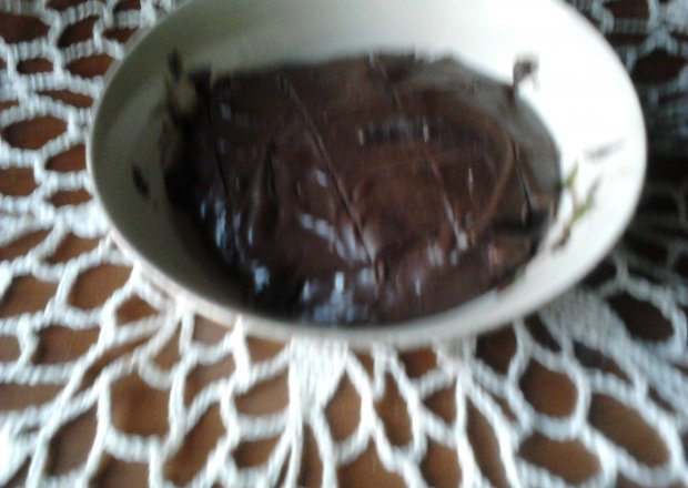 Fotografia przedstawiająca Domowa czekolada mleczna z mietą