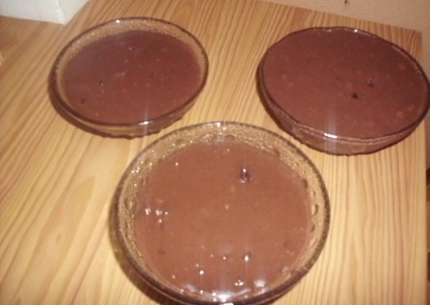 Fotografia przedstawiająca Domowa czekolada z żurawiną i rodzynkami
