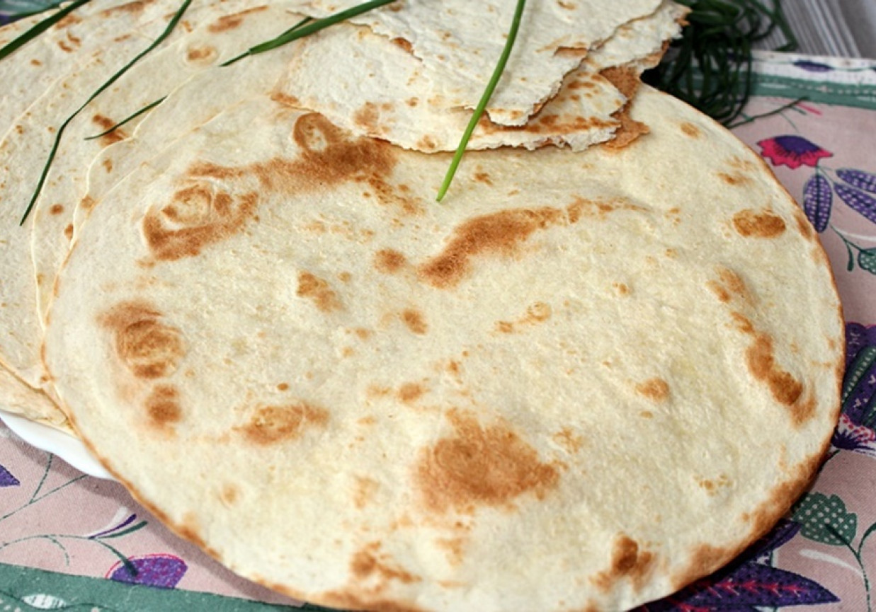 Domowa tortilla (placki pszenne)  foto