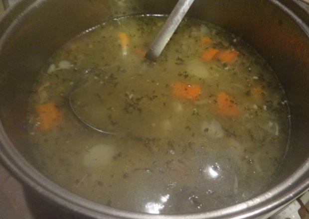Fotografia przedstawiająca Domowa zupa ogórkowa