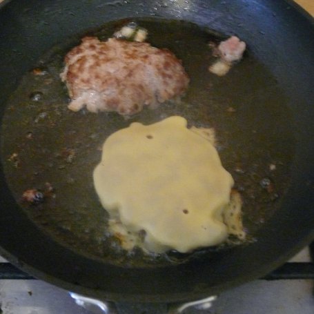 Krok 3 - Domowe Cheesburgery foto