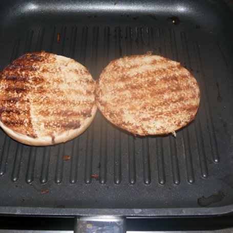 Krok 4 - Domowe Cheesburgery foto