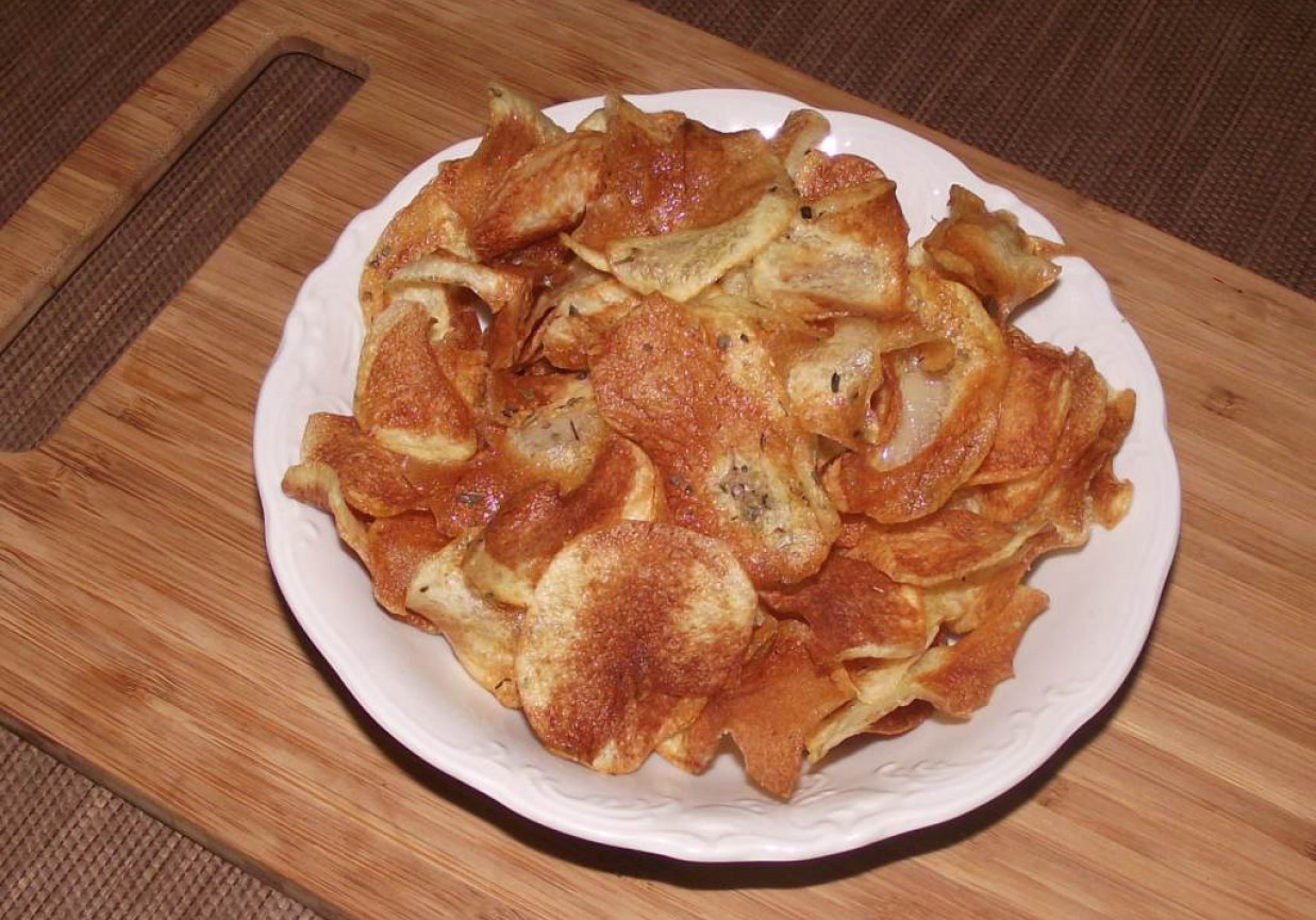 Domowe chipsy ziołowe  foto