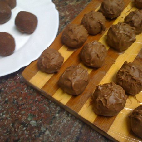 Krok 6 - domowe chrupiące czekoladki z ganache w mlecznej czekoladzie foto