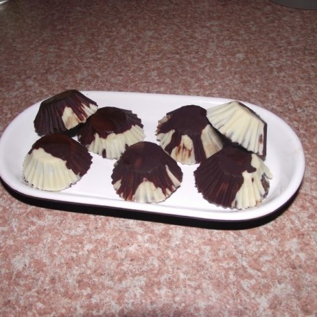 Krok 3 - Domowe czekoladki z galaretką foto