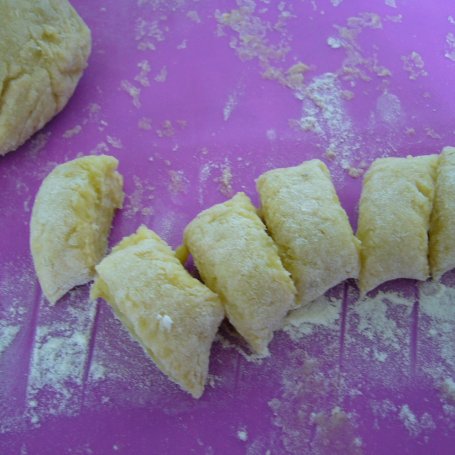 Krok 3 - Domowe Gnocchi z sosem grzybowym foto
