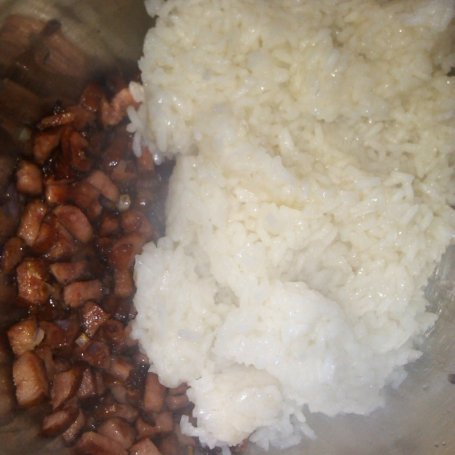 Krok 2 - Domowe gołąbki z kiełbasą i ryżem foto