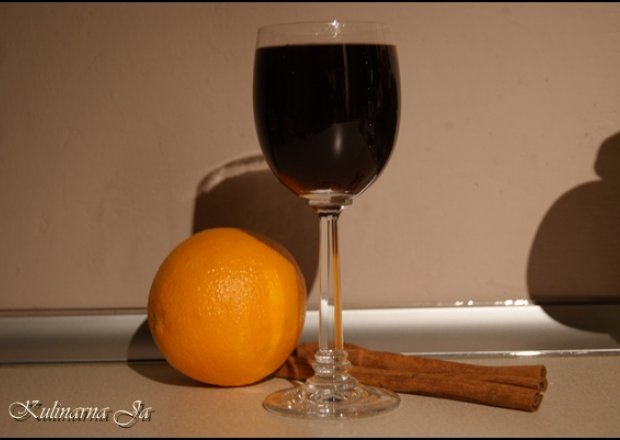 Fotografia przedstawiająca Domowe grzane wino