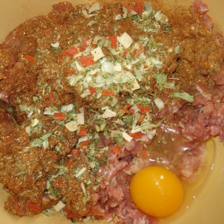 Krok 2 - Domowe hamburgery foto