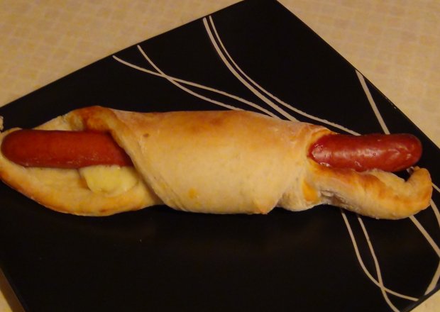 Fotografia przedstawiająca Domowe hotdogi
