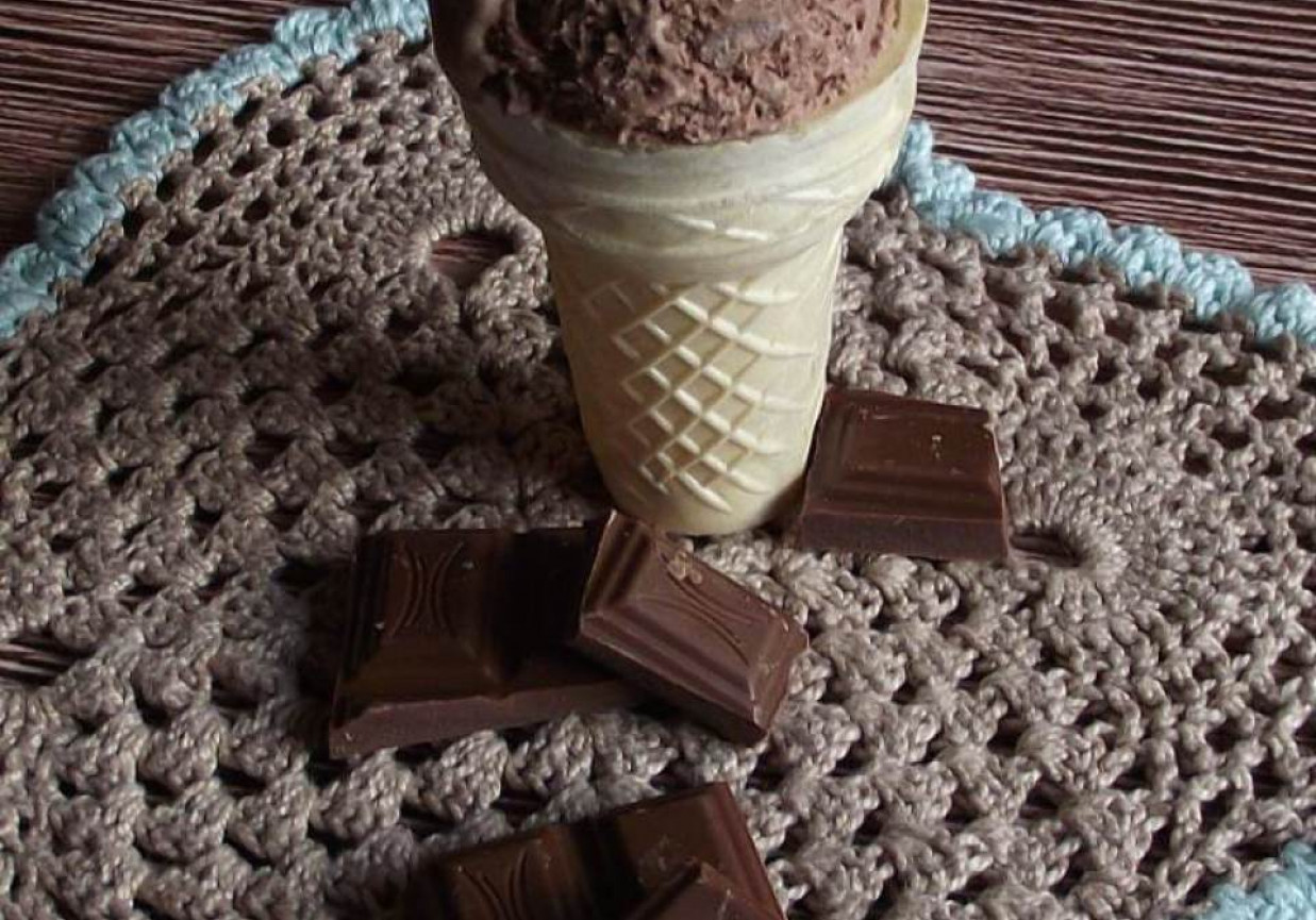 Domowe lody czekoladowe foto