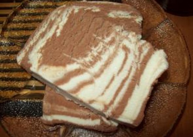 Fotografia przedstawiająca Domowe lody kakaowo - waniliowe