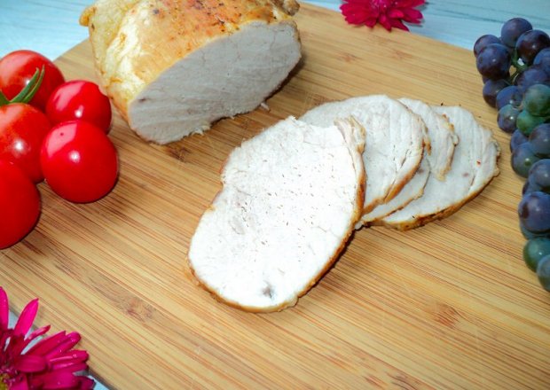 Fotografia przedstawiająca Domowe mięsko do chleba w papryce wędzonej i majeranku