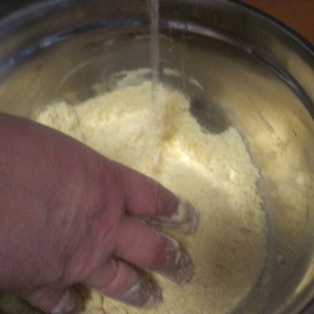 Krok 2 - Domowe nachos z mąki kukurydzianej foto