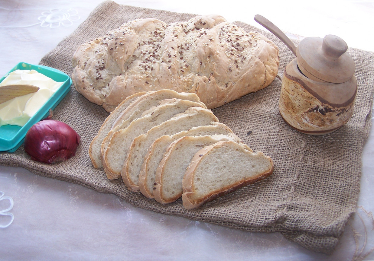 Domowe pieczywo najlepsze, czyli chlebki pszenno-razowe :) foto