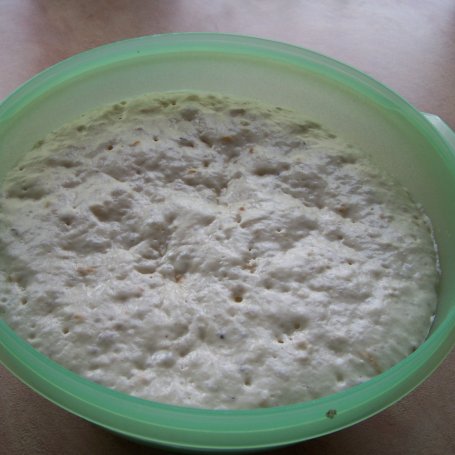 Krok 4 - Domowe pieczywo nr 17, czyli chleb cebulowy z kminkiem. foto