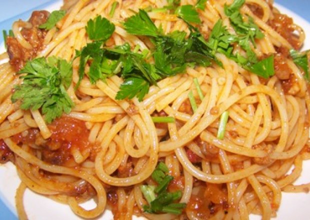 Fotografia przedstawiająca Domowe spaghettii bolognese